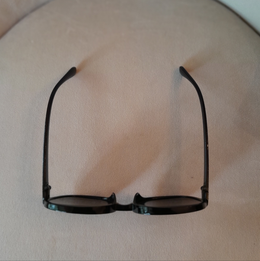 Jackie O Black Sunglasses - Picture 4 of 5
